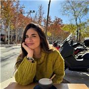 Estudiante Universidad de Salamanca, titulada en B2 inglés y en preparación del C1. Estudié en el extranjero durante este último a